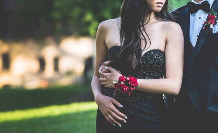 Capturing the Magic: Professional Prom Photographer